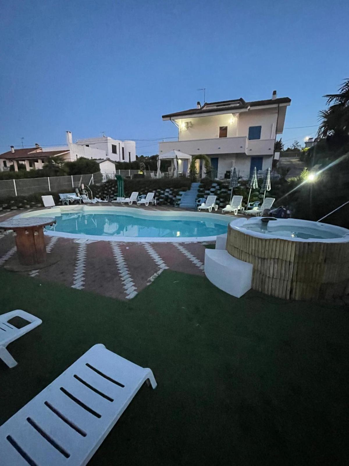 B&B Villa Alma San Costanzo エクステリア 写真